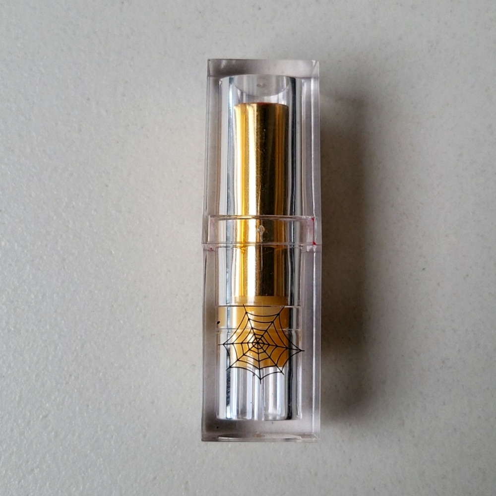 Lipstick - Picture 2 of 5